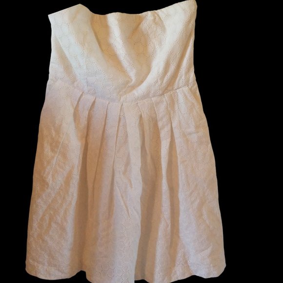 White eyelet dress by gap - Picture 1 of 1